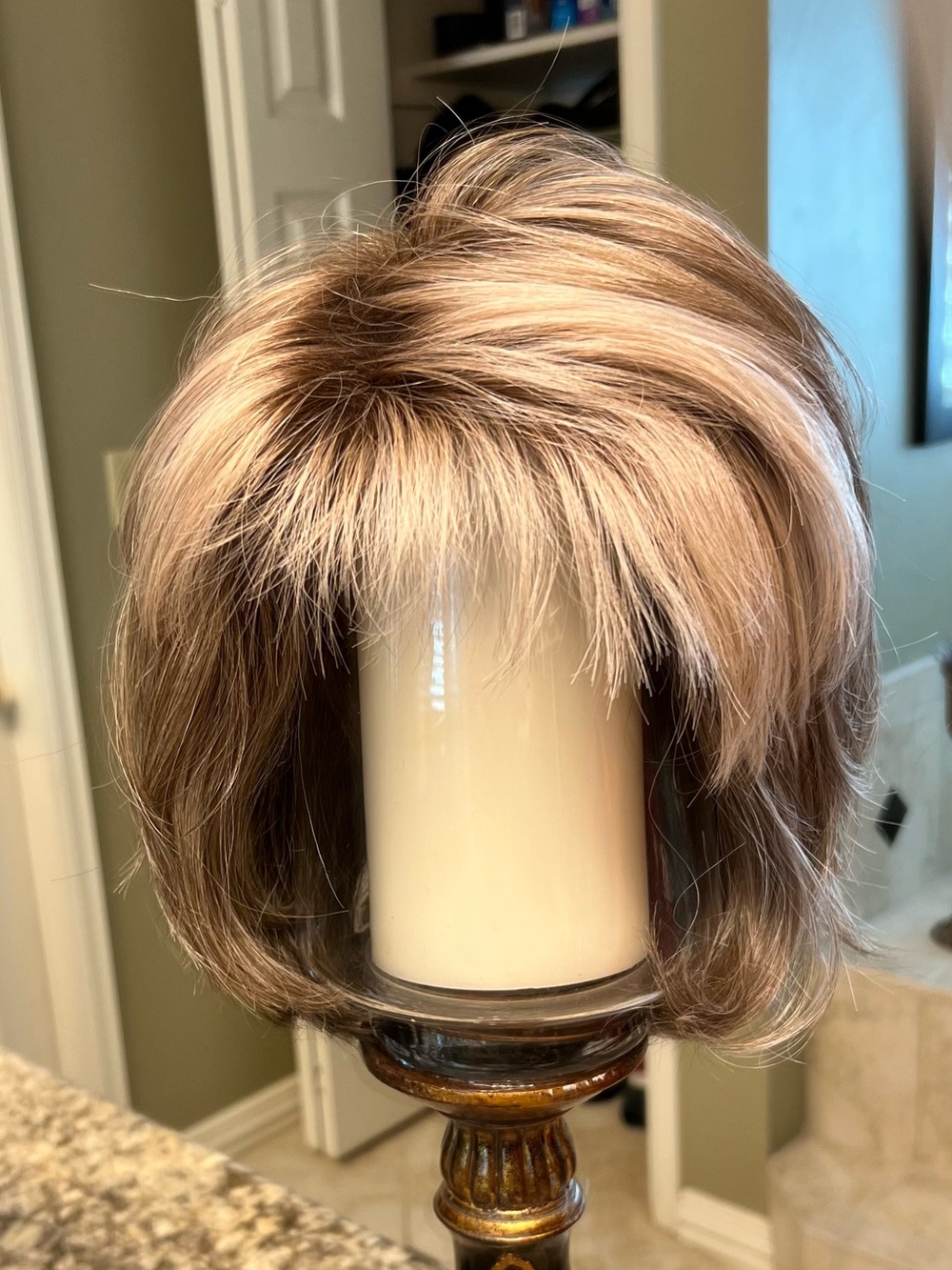 Short Layered Women's Wig - Grey, Blonde with Light Brown Highlights